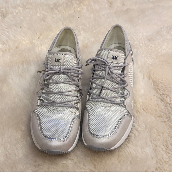 MICHAEL KORS Women's Liv Leather and Mesh Trainer Sneakers size: 8 - Picture 11 of 14